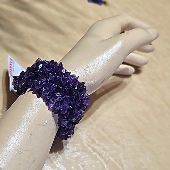 Women's Bracelet, Amethyst Like Stones, Stretchy - Picture 1 of 4